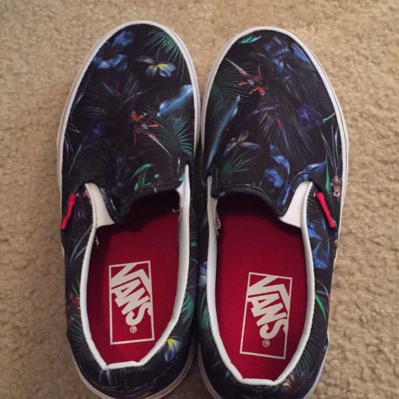 Vans Shoes - Vans slip on